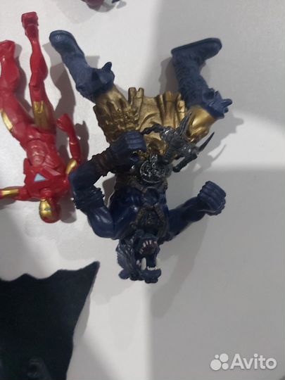 Фигурки героев