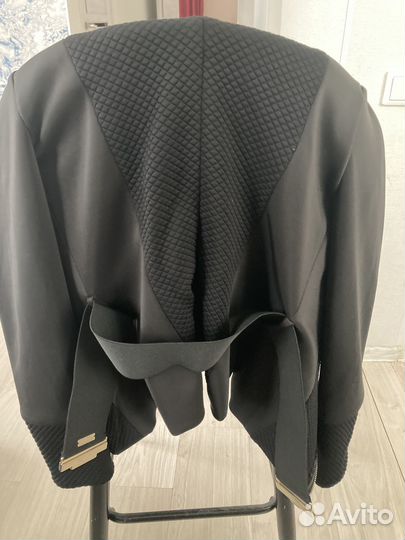 Продаю пиджак Женский