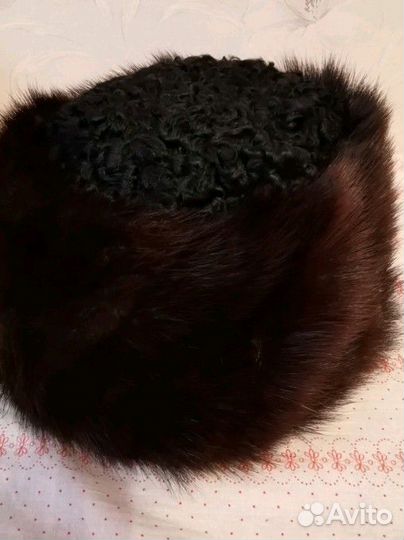 Шапка норковая женская с каракулем