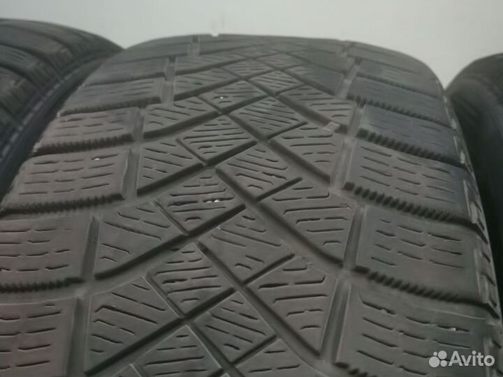 Pirelli Ice Zero 215/50 R17