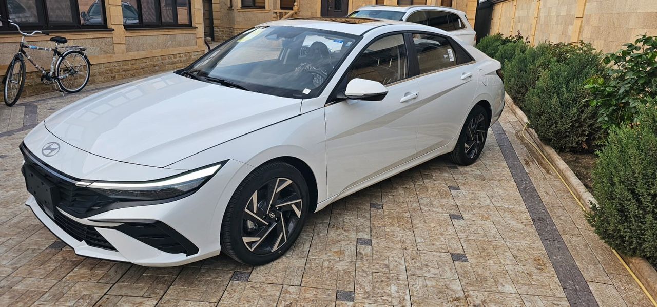 Hyundai Elantra: фото владельца