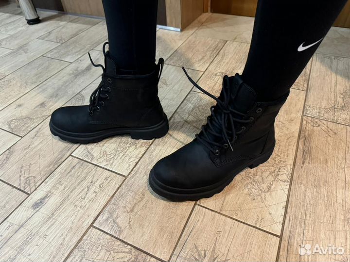 Ботинки женские