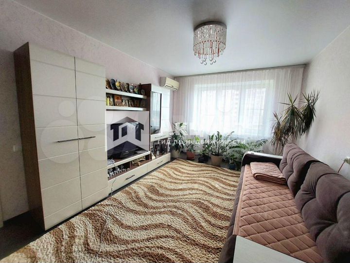 2-к. квартира, 65 м², 9/17 эт.