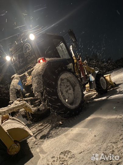 Трактора мтз С щеткой И фронтальным погрузчиком