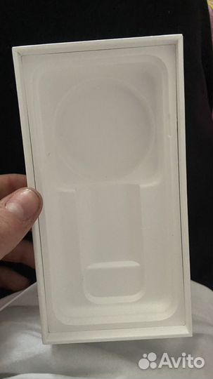 Коробка iPhone 7