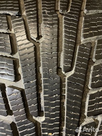 Yokohama 104ZR 235/55 R19