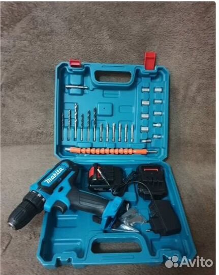 Шуруповерт 18v 2a/h с набором Makita