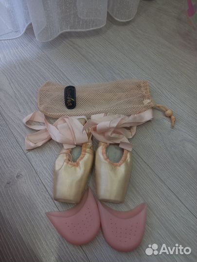 Продам пуанты 16 см по стельке