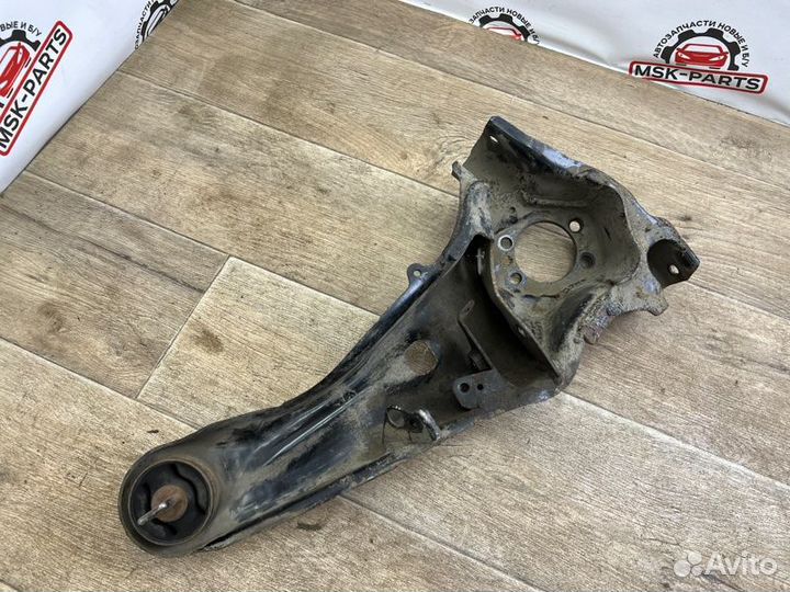 Рычаг продольный задний правый Mitsubishi Lancer