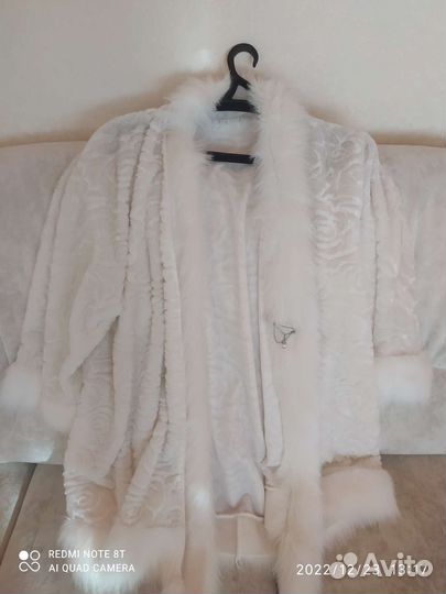 Накидка женская теплая