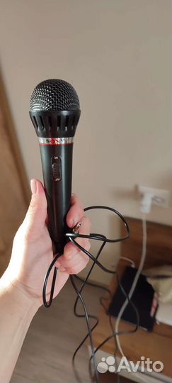 Микрофон для караоке проводной