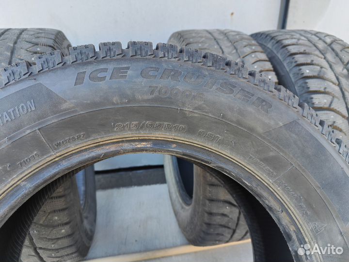 Bridgestone Ice Cruiser 7000 215/65 R16 98T