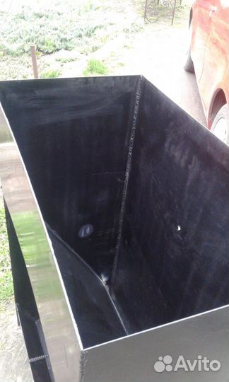 Кормушка бункерная для свиней