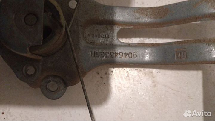 Стеклоподъемник Opel Vectra B передний правый