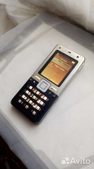 Телефон Sony Ericsson t650i для коллекционеров