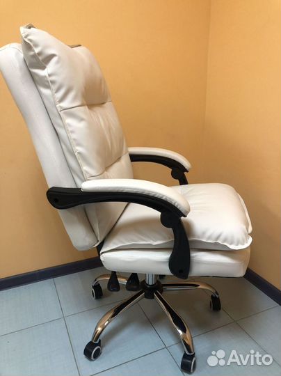 Кресло для игр. Игровое кресло с массажем