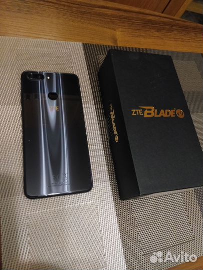 ZTE Blade V9, 3/32 ГБ
