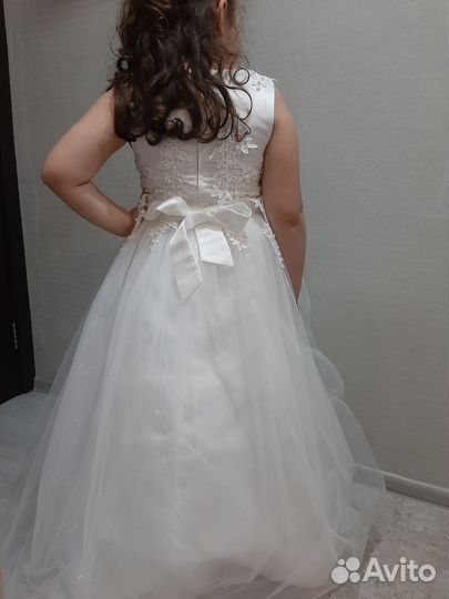 Нарядное платье для девочки