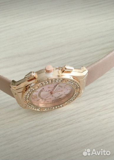 Часы наручные женские