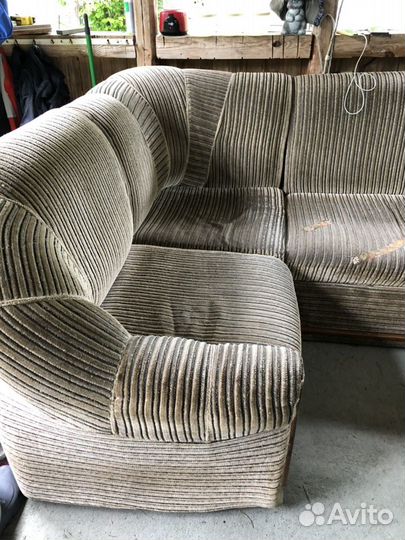 Диван угловой