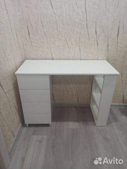 Стол писменный