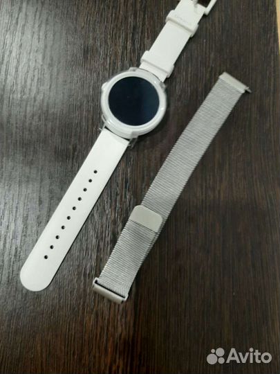 Умные часы Ticwatch E