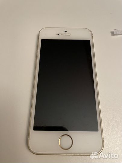 iPhone SE, 128 ГБ