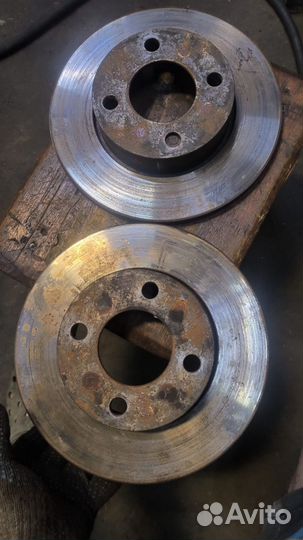 Передние тормозные диски Audi 80B3 80B4 100C3