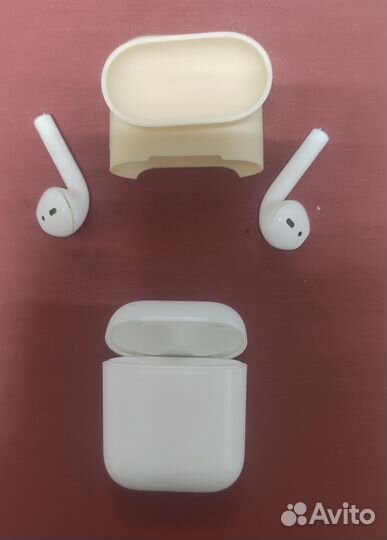 Беспроводные наушники apple airpods 1