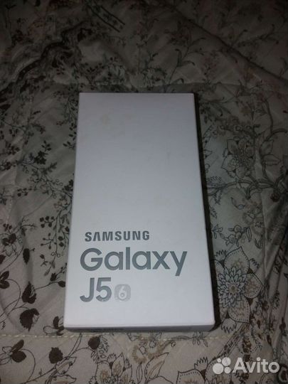 Телефон Samsung j5