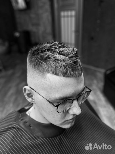 Барбер-парикмахер