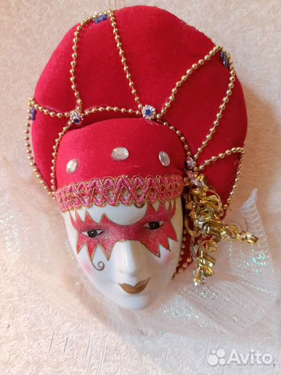Маски фарфоровые