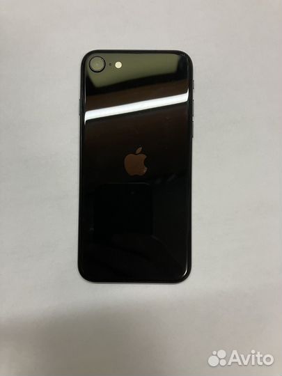 iPhone SE, 128 ГБ