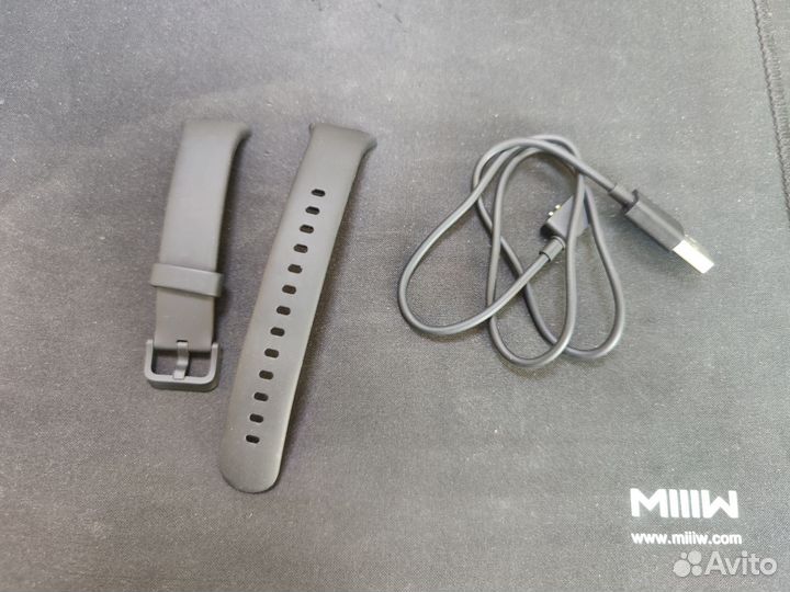 Зарядное устроство и ремешок для Xiaomi Band 7 pro
