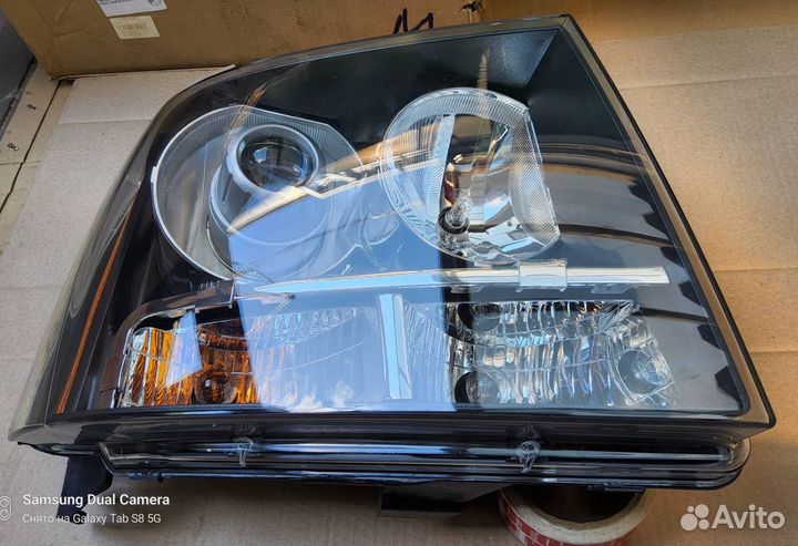 Блок фара правая Chevrolet Tahoe 3