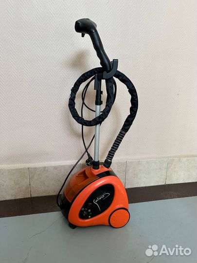 Отпариватель для одежды вертикальный