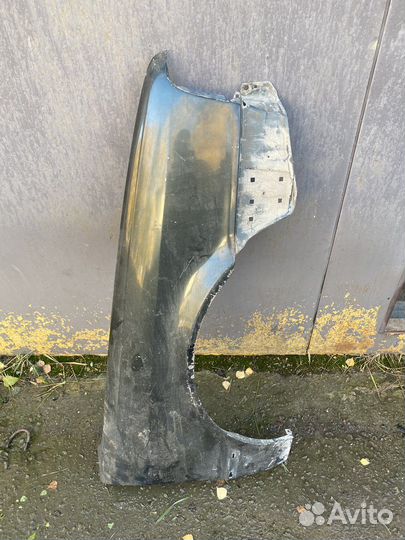 Крыло audi 80 b4