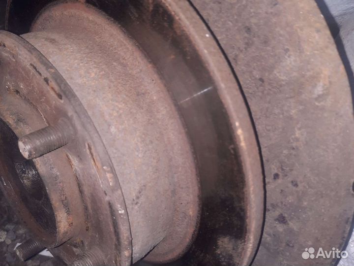 Поворотные кулаки Chevrolet Niva