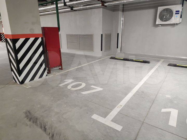 Машиноместо, 14 м²