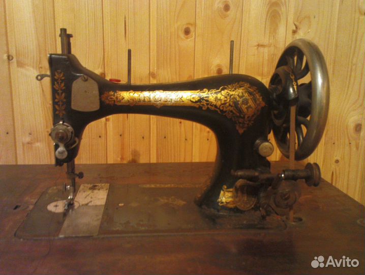 Машинка швейная Singer