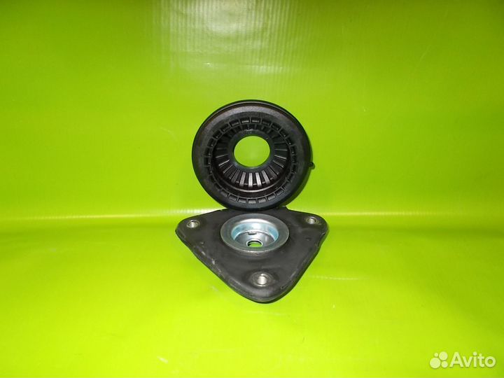 Опора переднего амортизатора Мазда 3 BK/BL