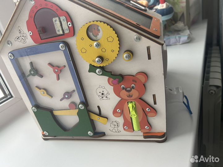 Бизиборд домик со светом большой