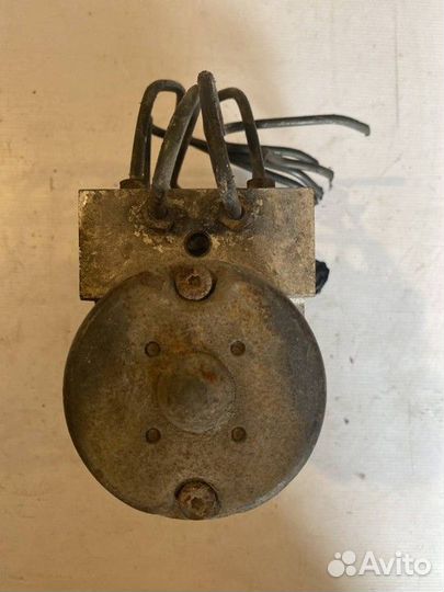 Блок ABS (насос) Mitsubishi Carisma