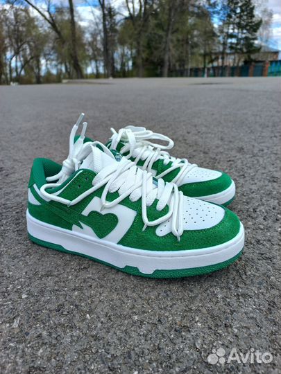 Кроссовки новые