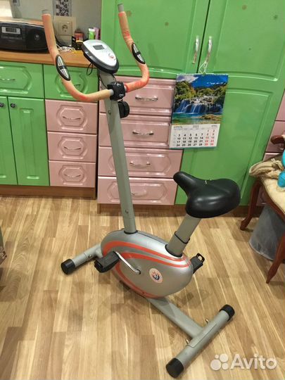 Велотренажер б/у отлично работает