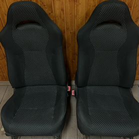 Передние сиденья recaro