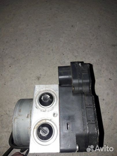 Блок ABS Toyota Corolla E150