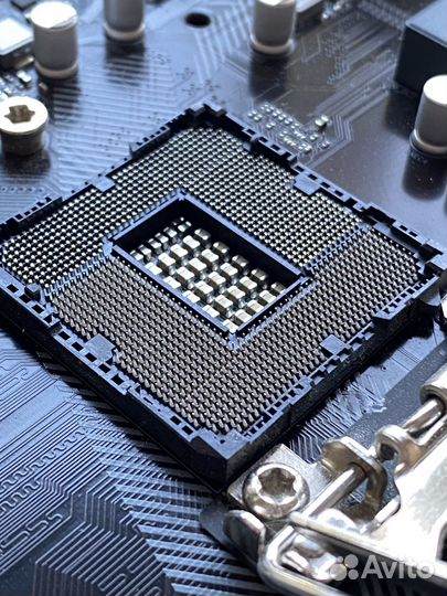 Материнская плата 