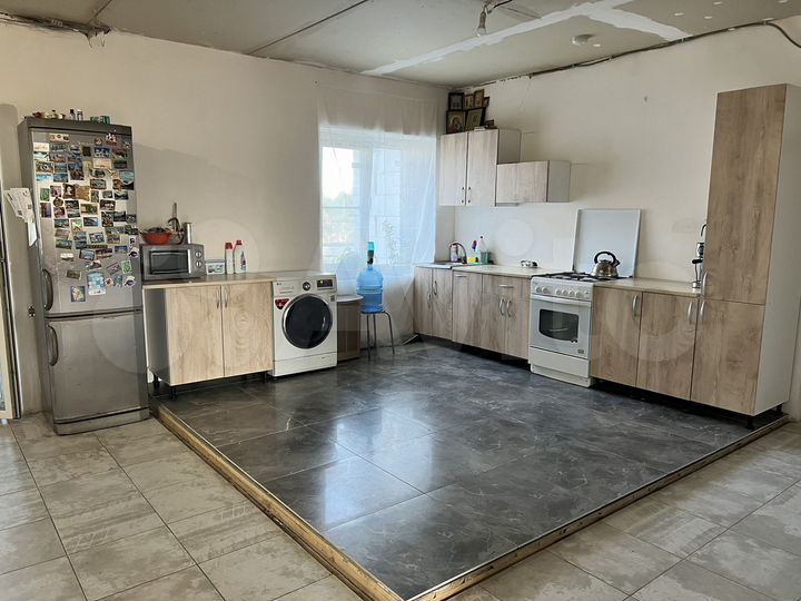 Дом 215 м² на участке 13 сот.