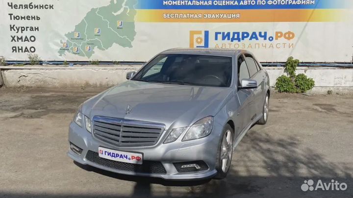 Крышка зеркала заднего вида Mercedes-Benz E-Class